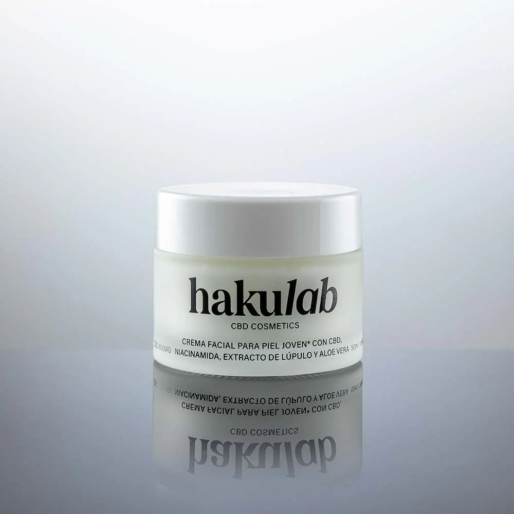 Crema Facial para Piel Joven con CBD, Niacinamida, Extracto de Lúpulo y Aloe Vera - hakuLab CBD Cosmetics