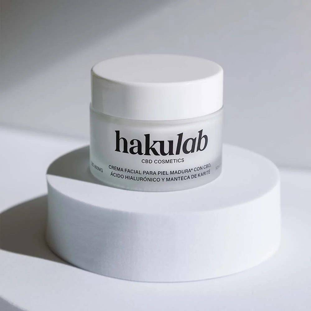 Creme Facial para Pele Madura com CBD, Ácido Hialurônico e Manteiga de Karité. hakuLab CBD Cosméticos